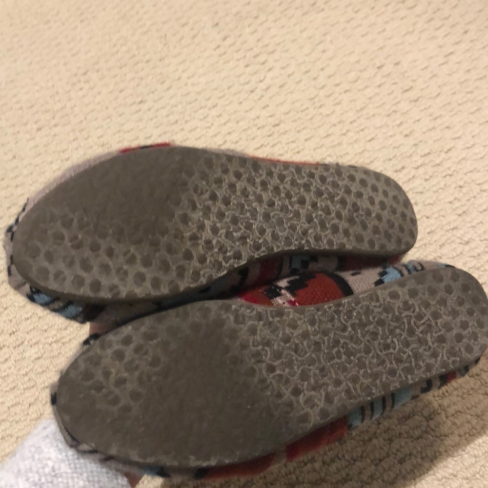 Toms! - Picture 2 of 5